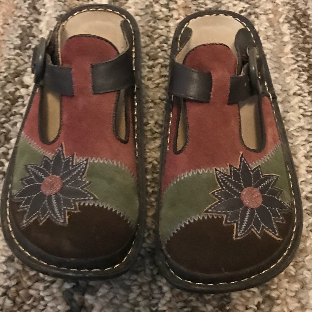 Algeria clogs